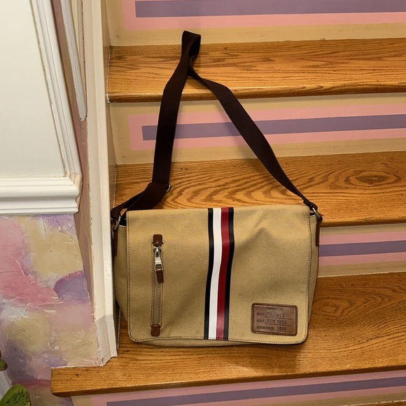 Tommy Hilfiger laptop bag - Picture 2 of 12
